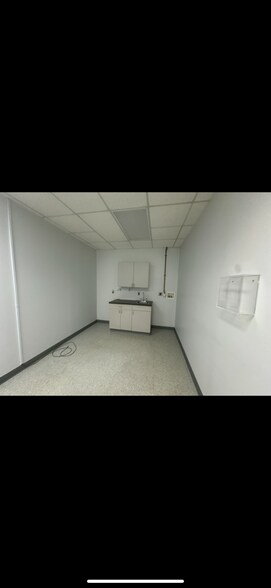 More Photos Of 2 Lincoln Hwy, Edison Medical For Sale