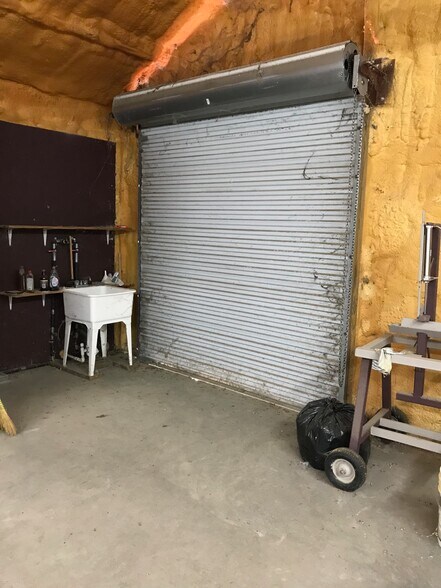 More Photos Of 11243 State Highway 19 S, Lovelady Flex For Sale