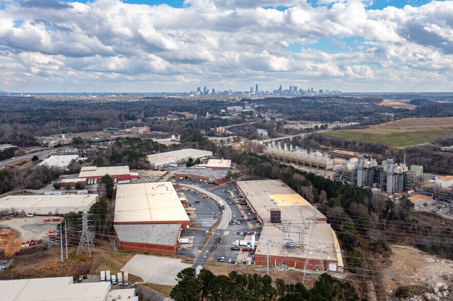More Photos Of 2971 Olympic Industrial Dr SE, Smyrna Warehouse For Lease