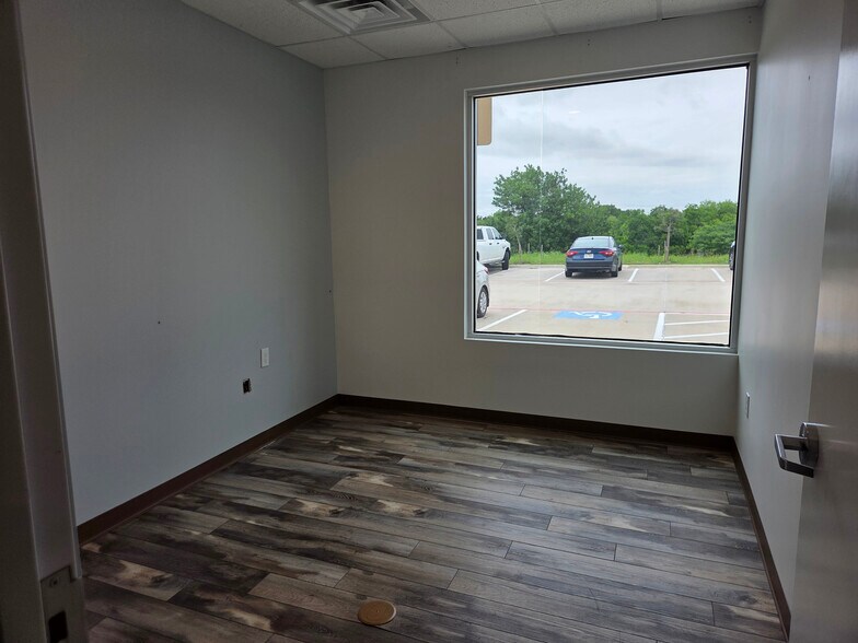 More Photos Of 25663 Smotherman Rd, Frisco Office For Lease