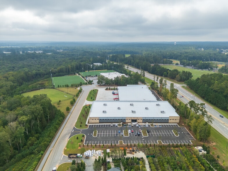 More Photos Of 1001 Moba Dr, Peachtree City Warehouse For Lease
