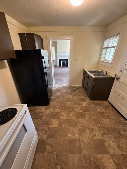 More Photos Of 403 Greenville St, Abbeville Apartments For Sale