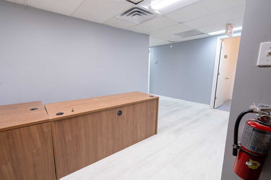 More Photos Of 6600 W College Dr, Palos Heights Medical For Sale