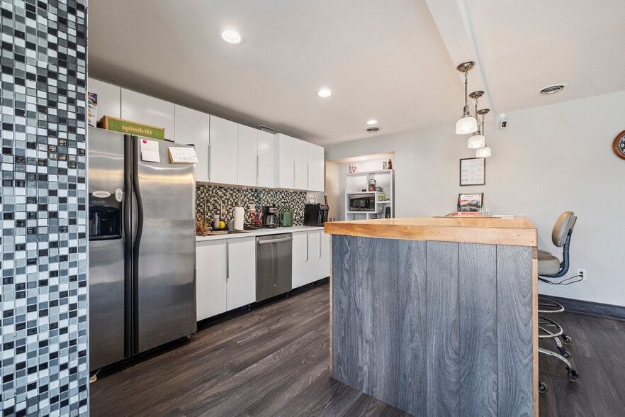 More Photos Of 324 Jefferson St, Fort Collins Warehouse For Lease