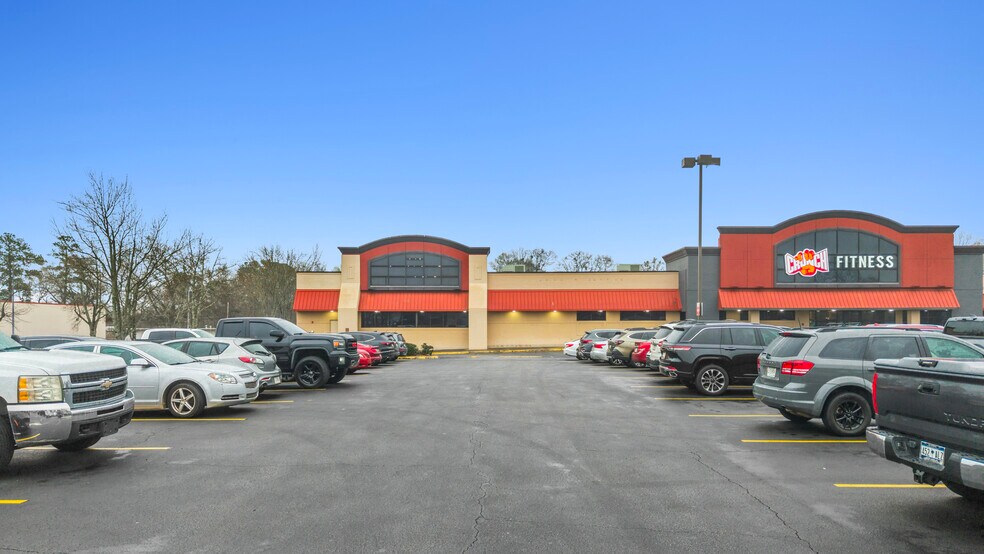 More Photos Of 201-273 W Butler Rd, Mauldin General Retail For Lease