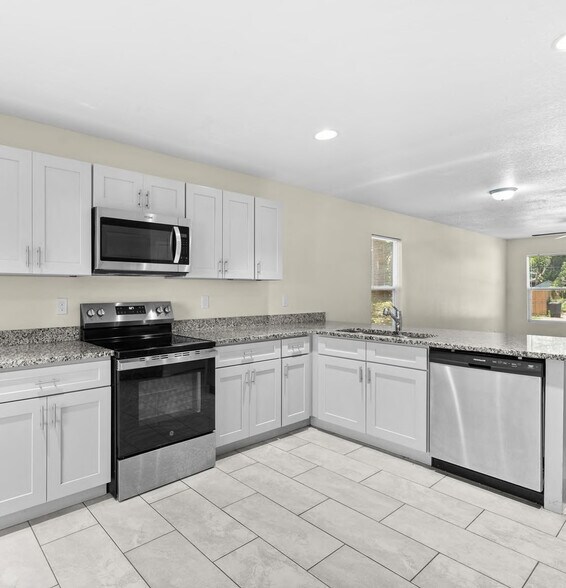 More Photos Of 219 Cherokee St, Jacksonville Specialty For Sale