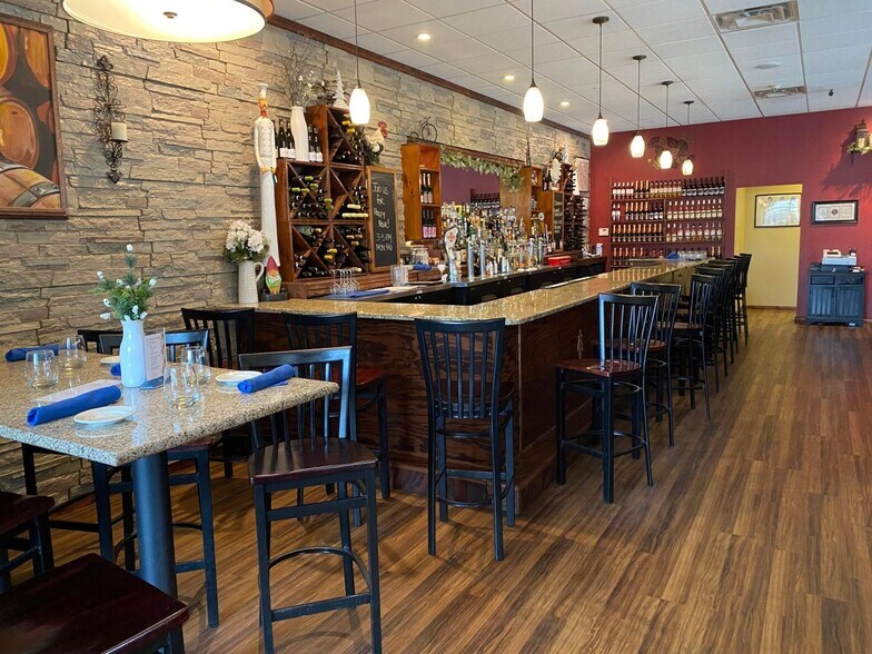 More Photos Of 5 Vista Blvd, Slingerlands Restaurant For Sale