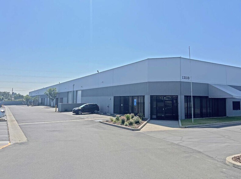 More Photos Of 13110 S Avalon Blvd, Los Angeles Warehouse For Lease