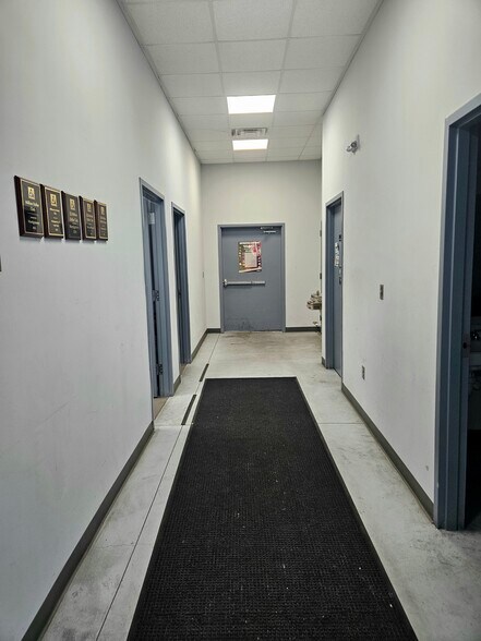 More Photos Of 4405 Northchase Blvd, Montgomery Warehouse For Lease
