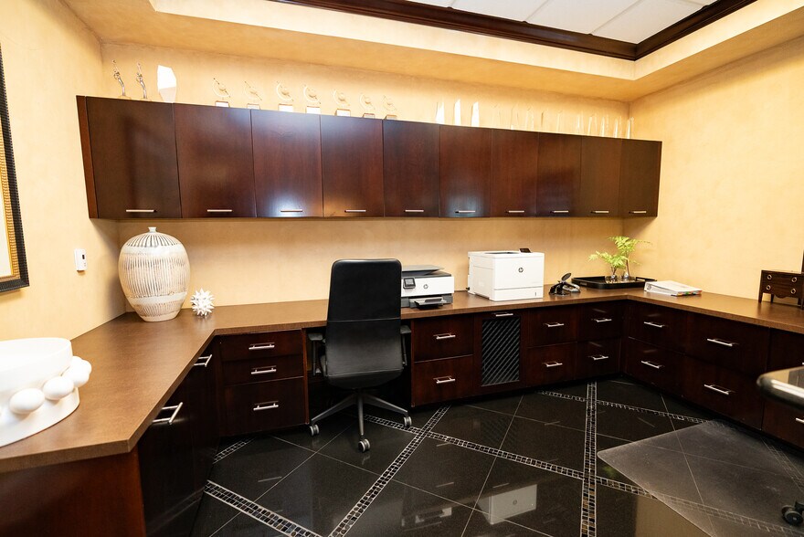 More Photos Of 100 NW 100th Ave, Plantation Medical For Sale