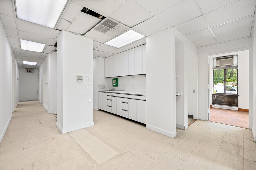 More Photos Of 211 Central Park W, New York Apartments For Sale