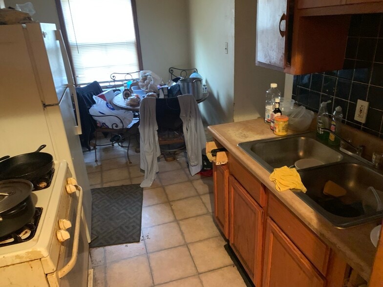 More Photos Of 2521 Noble Rd, Cleveland Heights Apartments For Sale