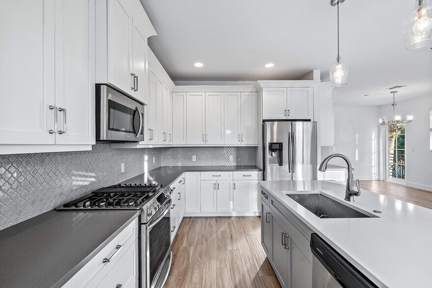 More Photos Of 3770 County Line Rd, Tequesta Apartments For Sale