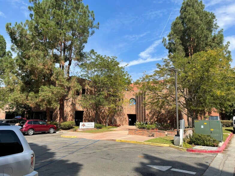 Primary Photo Of 2230 Lynn Rd, Thousand Oaks Medical For Lease