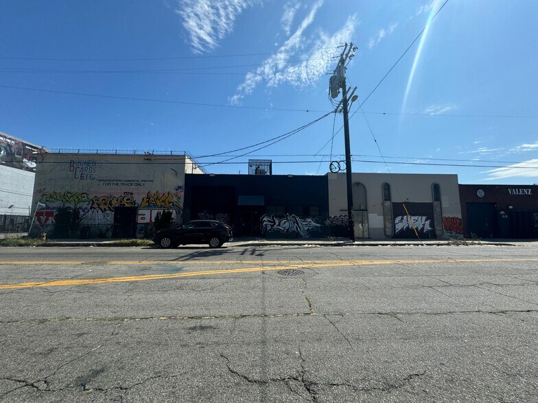 More Photos Of 1524 E 15th St, Los Angeles Manufacturing For Sale