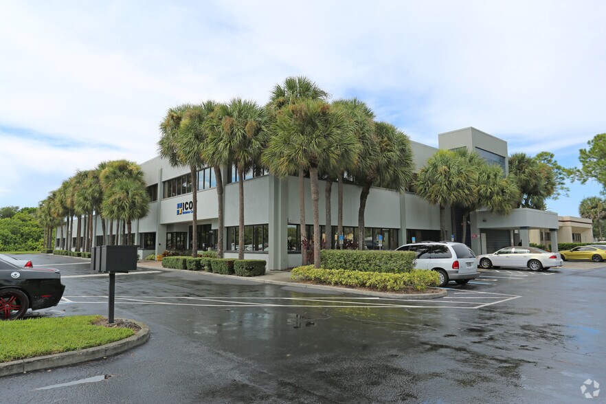 More Photos Of 14100 58th St N, Clearwater Medical For Lease