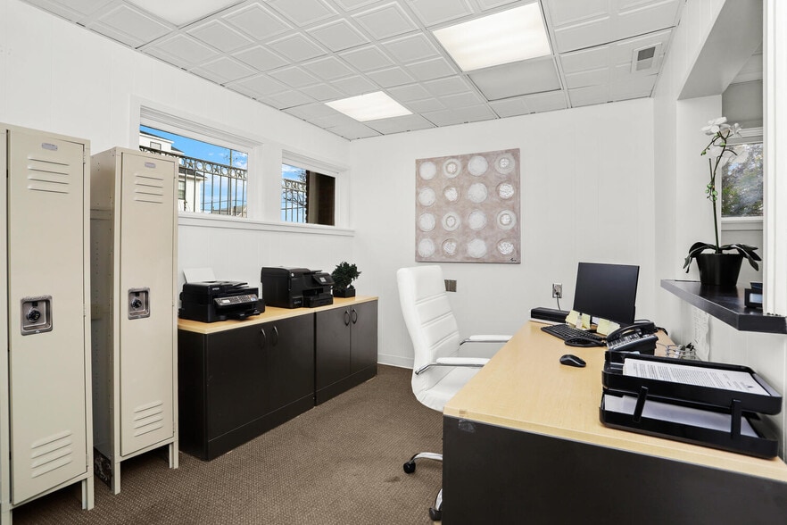 More Photos Of 10 Berkeley St, Norwalk Medical For Lease