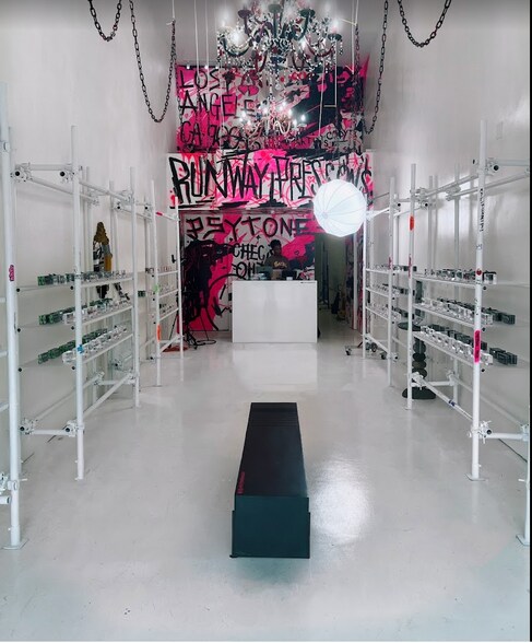 More Photos Of 7611-7615 Melrose Ave, Los Angeles Storefront For Lease