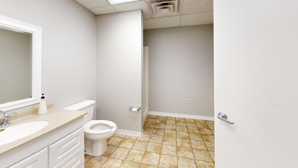 More Photos Of 2514 S 119th St, Omaha Office For Lease