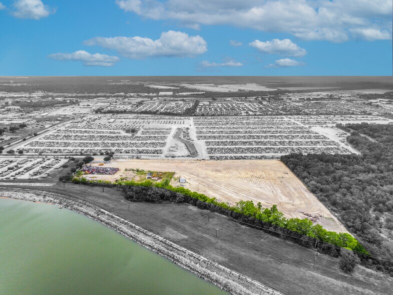 More Photos Of 513 Idlewild Rd, Grand Prairie Land For Lease