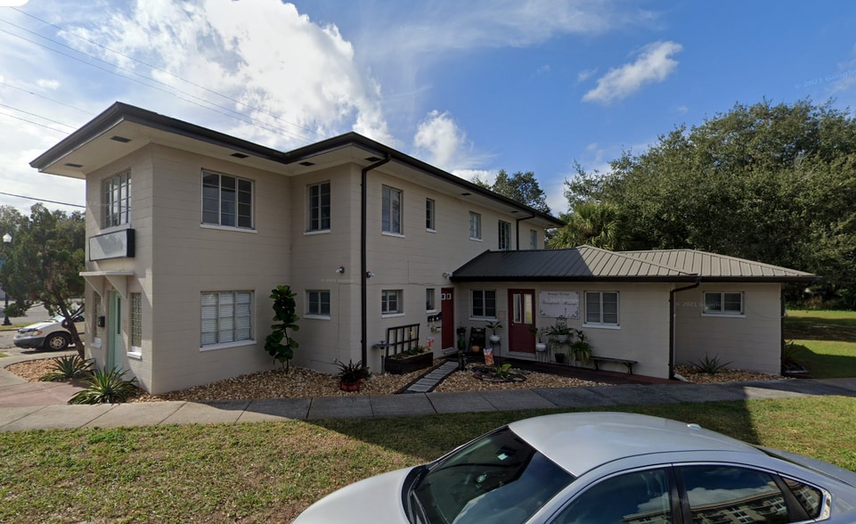 More Photos Of 601 Avenue B NW, Winter Haven Office Residential For Sale