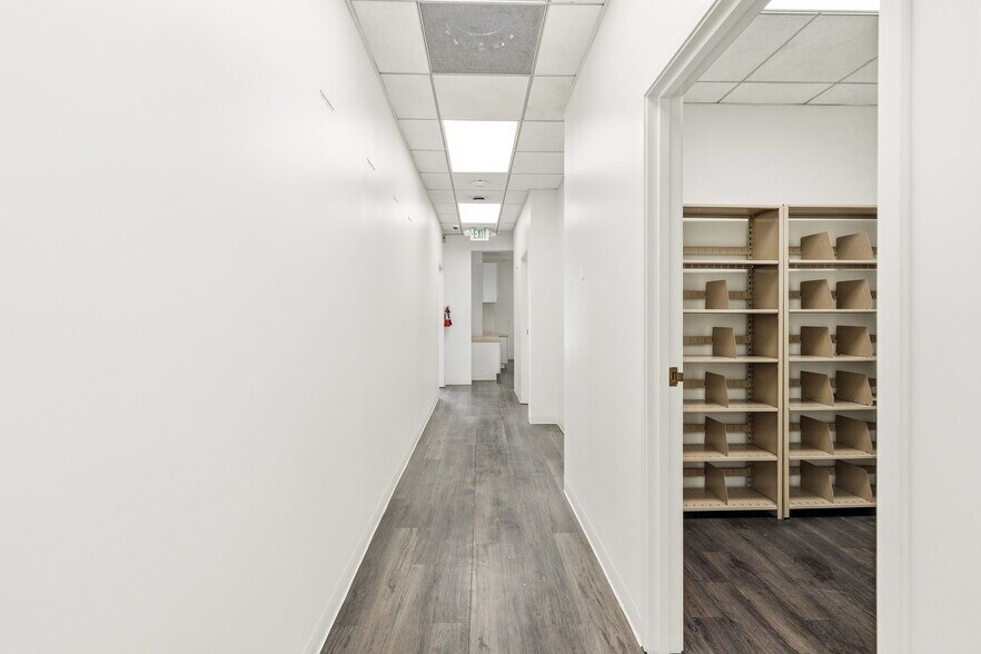 More Photos Of 739-741 N Fairfax Ave, Los Angeles Medical For Sale