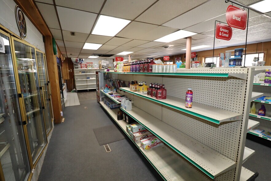 More Photos Of 22195 Highway 63, Grand View Storefront Retail Residential For Sale