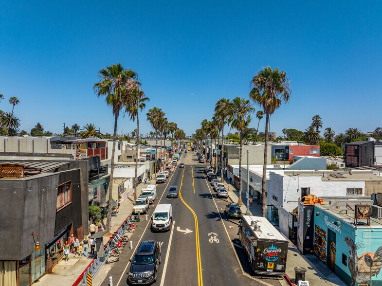 More Photos Of 1315-1317 Abbot Kinney Blvd, Venice Storefront For Sale