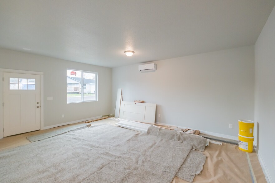 More Photos Of 1230 49th Ave, Sweet Home Multifamily For Sale