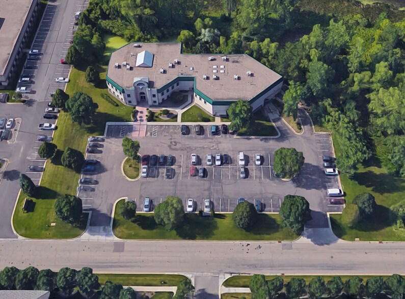 Primary Photo Of 9905 N 45th Ave, Plymouth Loft Creative Space For Sale