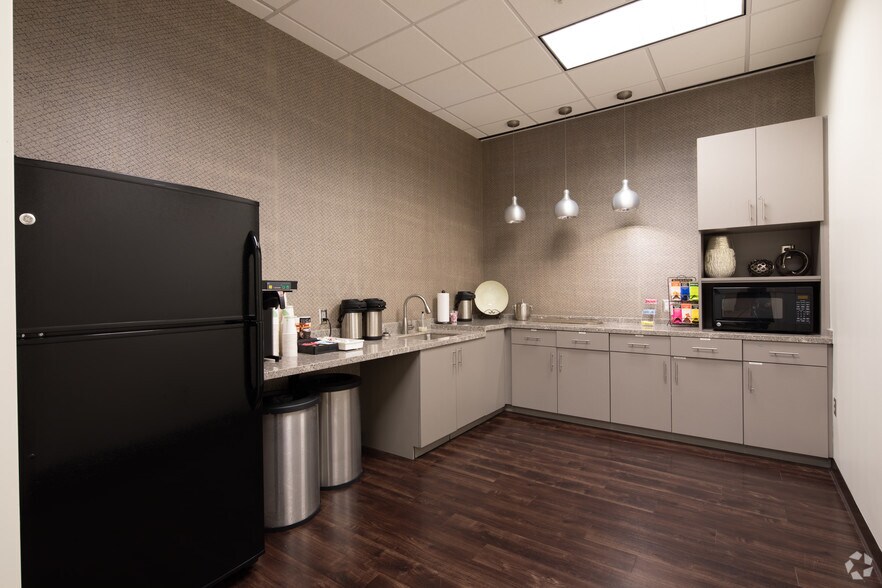 More Photos Of 3495 Piedmont Rd NE, Atlanta Unknown For Lease