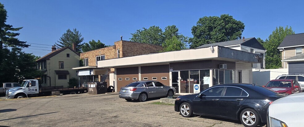 More Photos Of 5757 Hamilton Ave, Cincinnati Auto Repair For Sale