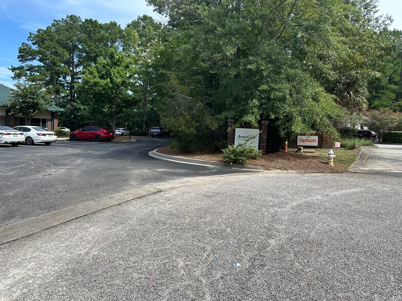 More Photos Of 2675 Lake Park Dr, North Charleston Medical For Lease