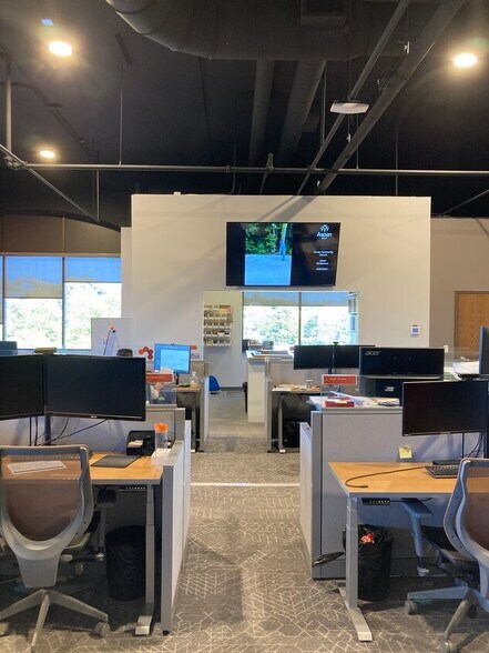 More Photos Of 9645 Lincolnway Ln, Frankfort Storefront Retail Office For Lease