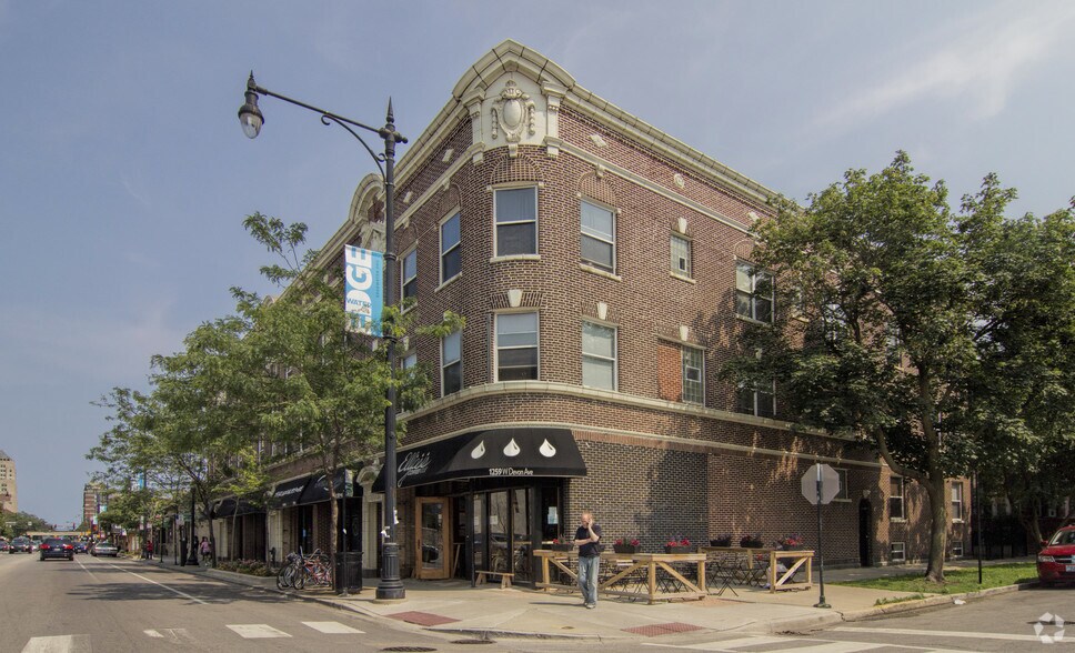 Primary Photo Of 6351 N Lakewood Ave, Chicago Apartments For Sale