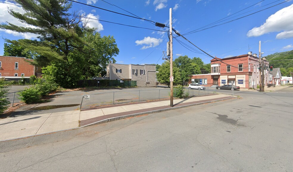 More Photos Of 3107 6th Ave, Troy Land For Lease