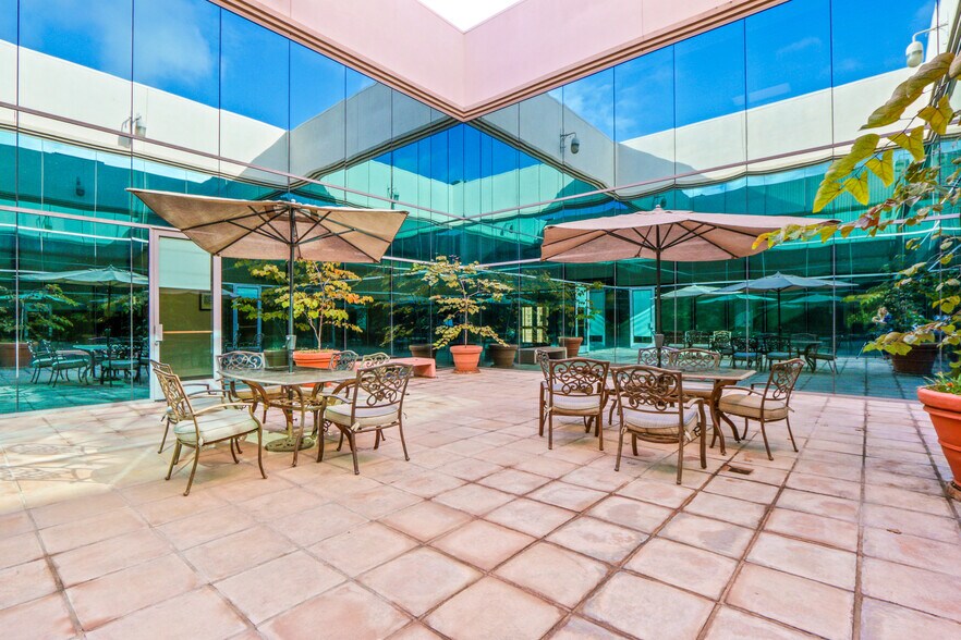 More Photos Of 10055 Slater Ave, Fountain Valley Office For Lease