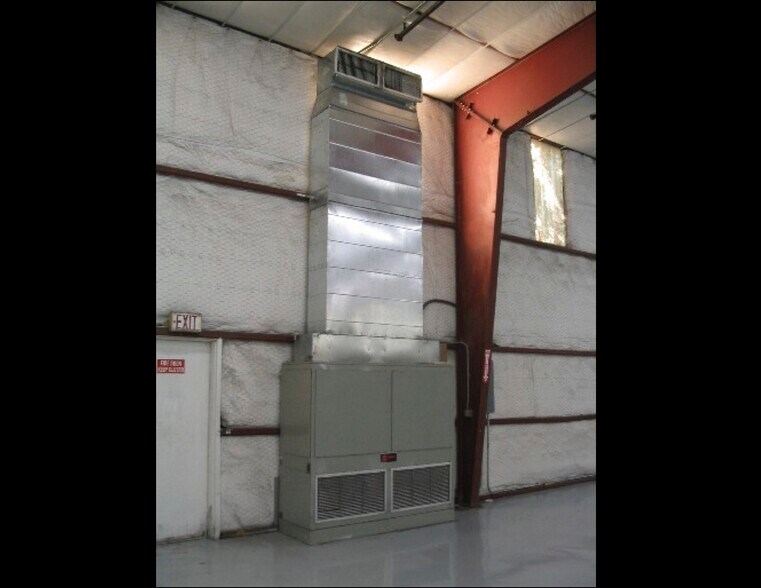 More Photos Of 2705 Ebony St, McAllen Warehouse For Lease