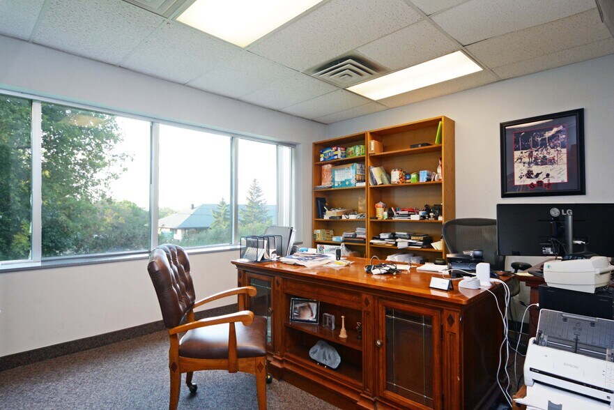 More Photos Of 4155 Old Sibley Memorial Hwy, Eagan Research And Development For Lease