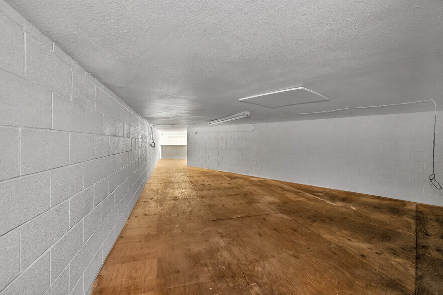 More Photos Of 4931 Venice Blvd, Los Angeles Storefront For Lease
