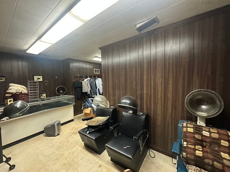 More Photos Of 3314 Millbranch Rd, Memphis Flex For Sale