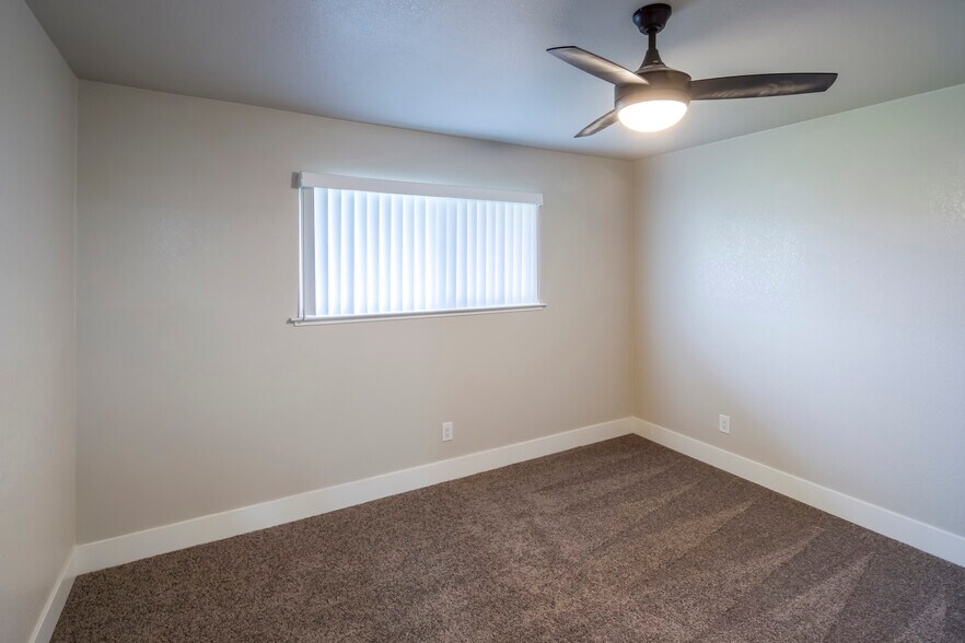 More Photos Of 3789 E Hampton Way, Fresno Apartments For Sale