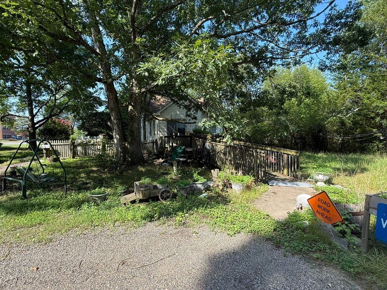 More Photos Of 23092 Three Notch Rd, California Office Residential For Sale