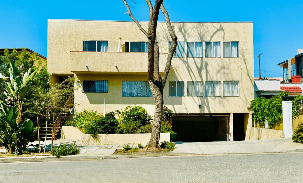 Primary Photo Of 1235 N Formosa Ave, Los Angeles Apartments For Sale