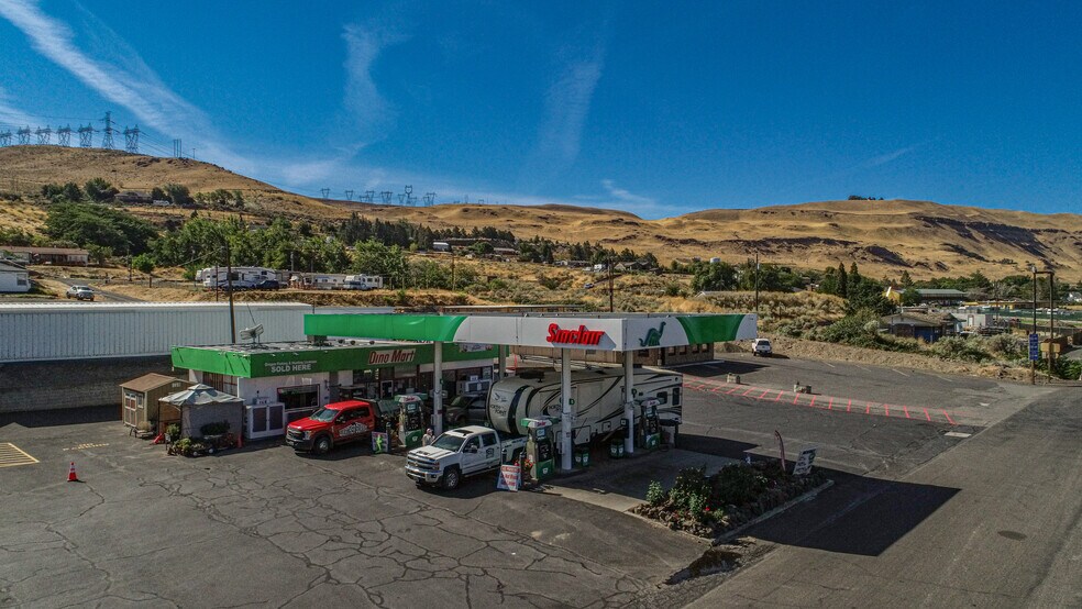 More Photos Of 606 E 1st, Rufus Convenience Store For Sale