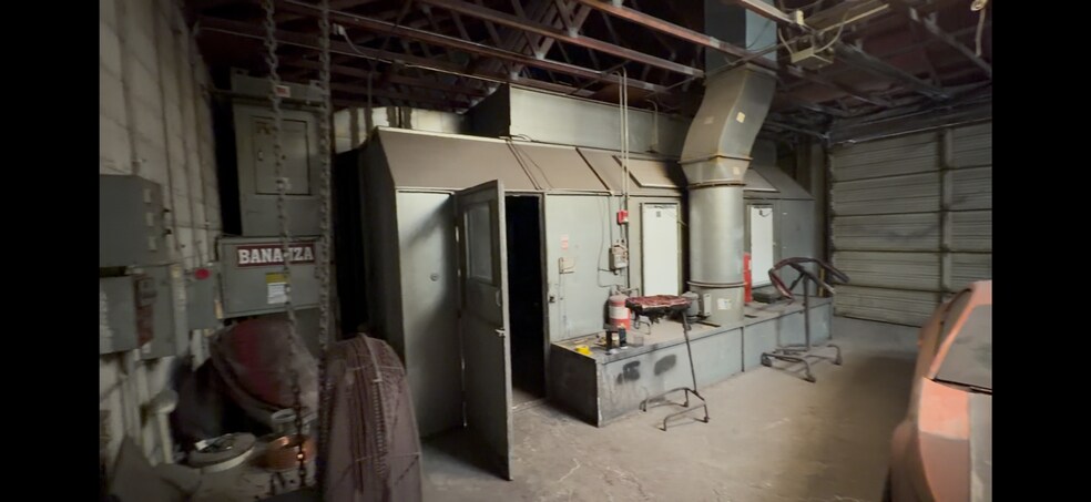 More Photos Of 1001-1015 Jefferson Davis Hwy, Richmond Auto Repair For Sale