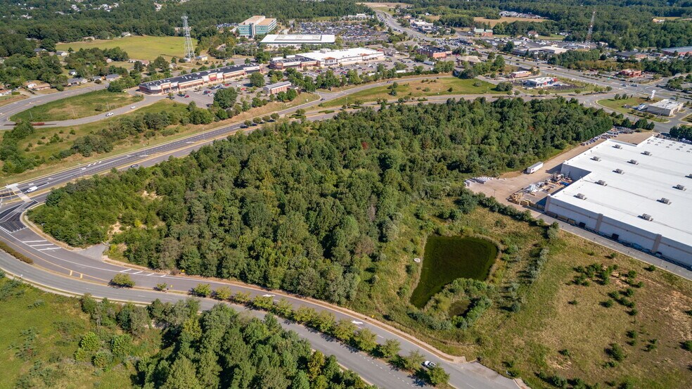 More Photos Of Celebrate Virginia Parkway Pky @ McWhirt Loop, Fredericksburg Land For Sale