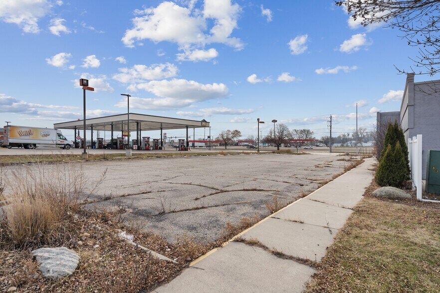 More Photos Of 10 Plaza Dr, Clear Lake Fast Food For Sale