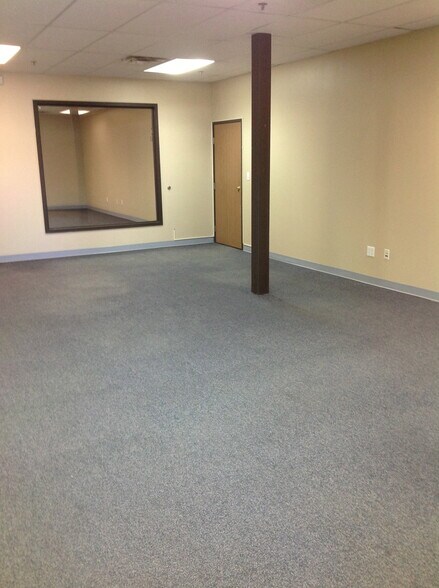 More Photos Of 500 S Arthur Ave, Louisville Research And Development For Sale