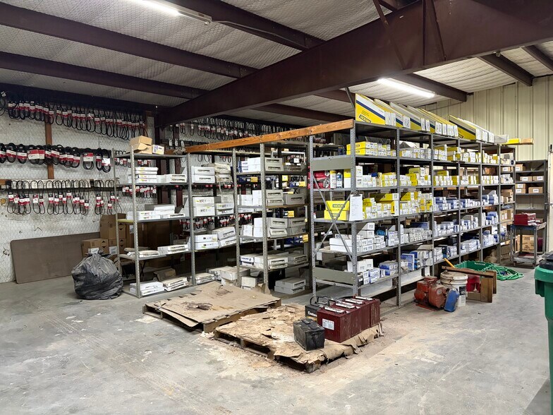 More Photos Of 601 W Lacy St, Palestine General Retail For Sale